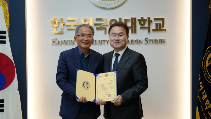 안홍진 동문,  급변하는 시대 모교의 미래 인재 양성에 보탬되길 ... 1억 원 발전기금 기부 대표이미지